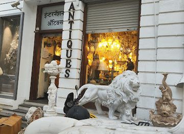 india/konkan-coast/attraction/colaba-market