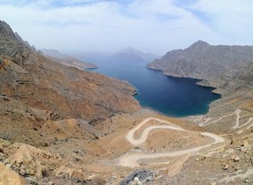 oman/musandam-governorate/attraction/musandam-discovery-diving