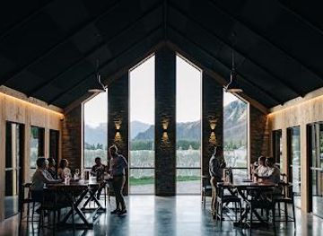 new-zealand/queenstown/attraction/kinross-winery-cellar-door-cottages