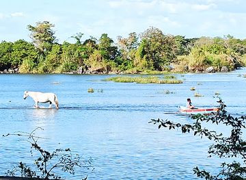 nicaragua/granada-plains/attraction/parque-central-de-granada
