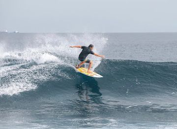 maldives/huraa/attraction/lohis-surf-beach