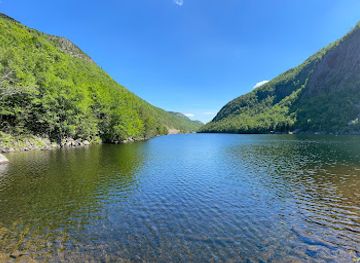 new-york/adirondack-mountains/attraction/cascade-lake