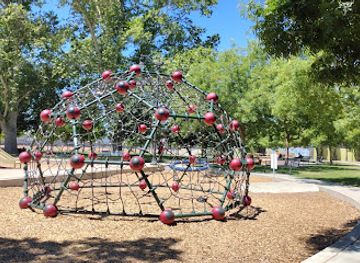 california/manteca/attraction/library-park