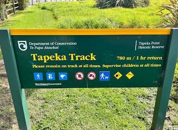 new-zealand/paihia/attraction/tapeka-point-track