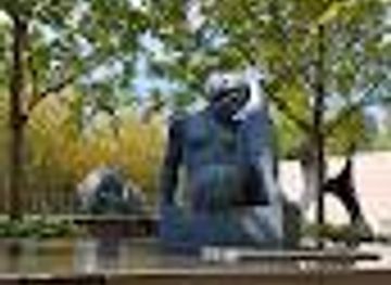 nebraska/columbus/attraction/cmoa-sculpture-garden