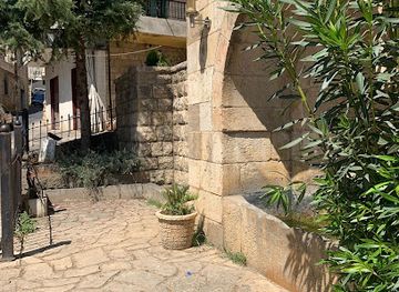 lebanon/deir-el-qamar/attraction/ain-el-kahlounieh