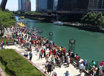 illinois/chicago/attraction/riverwalk