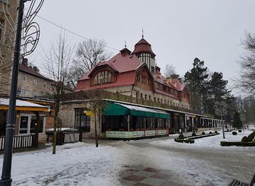 poland/stolowe-mountains/attraction/museum-of-minerals-and-precious-stones