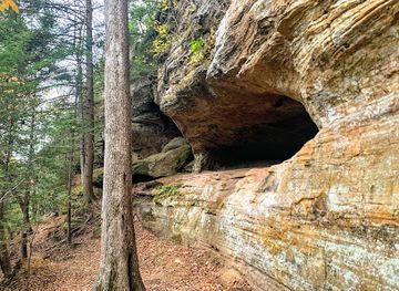 ohio/wayne-national-forest/attraction/whispering-cave