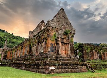 thailand/northeastern-thailand-isan/attraction/vat-phou