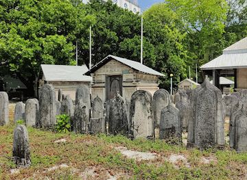 maldives/kaafu-atoll/attraction/old-friday-mosque-minaret-since-1675