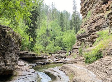 south-dakota/spearfish-canyon/attraction/devils-bathtub-trailhead