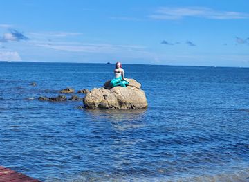 honduras/cayos-cochinos/attraction/estatua-de-sirena