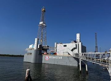 texas/galveston/attraction/ocean-star-offshore-drilling-rig-and-museum