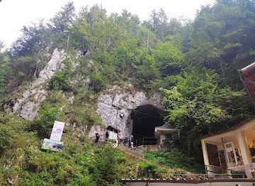 romania/brasov/attraction/dambovicioara-cave