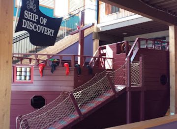 wisconsin/kettle-moraine/attraction/the-children-s-play-gallery