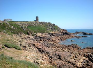 jersey/la-corbiere-lighthouse/attraction/wwii-german-naval-tower-mp2
