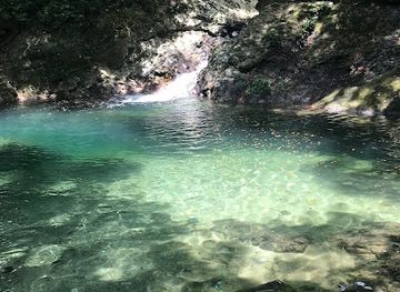 honduras/cayos-cochinos/attraction/las-posas-de-mazapan