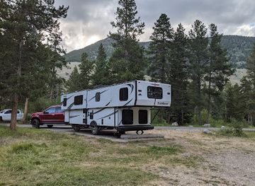 montana/absaroka-beartooth-wilderness/attraction/greenough-lake-campground
