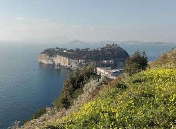 italy/capri/attraction/parco-virgiliano
