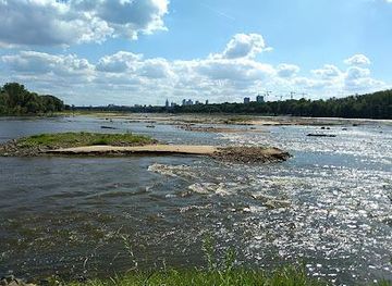 poland/warsaw/attraction/paradise-beach-on-the-vistula-river