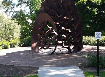 michigan/traverse-city/attraction/lay-park