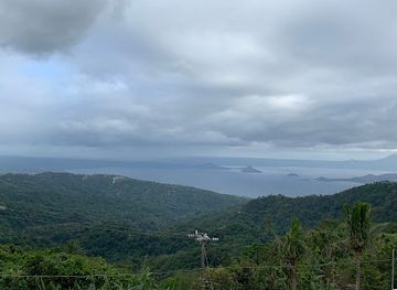 philippines/taal-volcano/attraction/tagaytay-rotonda