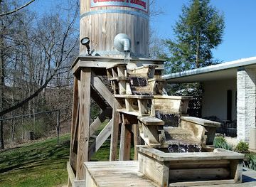 Penn's Cave and Wildlife Park