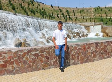 uzbekistan/namangan/attraction/iskusstvennyy-vodopad