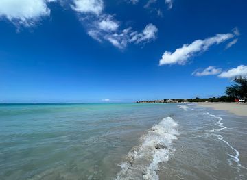 antigua-and-barbuda/saint-john/attraction/fort-james-beach