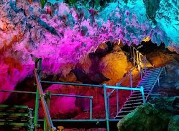 japan/okinawa/attraction/cave-okinawa
