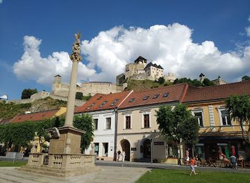 slovakia/trencin/attraction/mierove-namestie