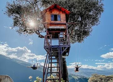 ecuador/highland-valleys/attraction/explorjungle-tours-en-chiva-laundry-service-nicole-pailon-del-diablo-mano-de-dios-casa-del-arbol-tours-nocturnos