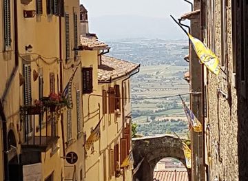 italy/val-di-chiana/attraction/porta-sant-agostino