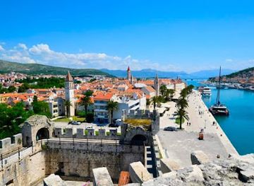 croatia/dalmatia/attraction/trogir-old-town