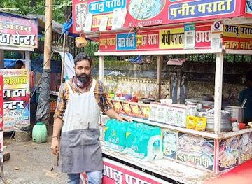 india/udaipur/attraction/lake-palace-rd