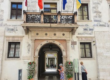 italy/trentino/attraction/palazzo-thun