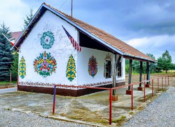 poland/kurpie/attraction/zalipie-village-local-master-s-house