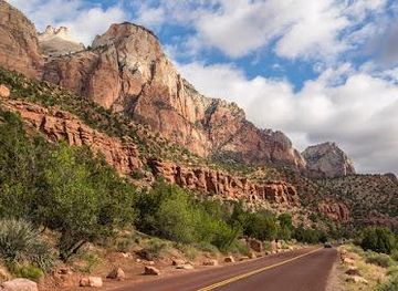 arkansas/springdale/attraction/zion-mount-carmel-hwy