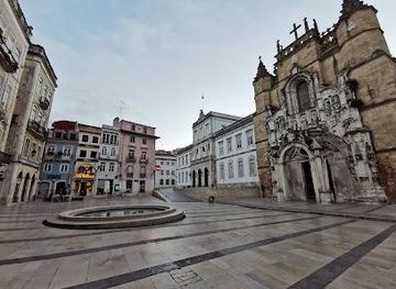 portugal/serra-da-lousa/attraction/praca-8-de-maio