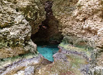 Tomasito Cave