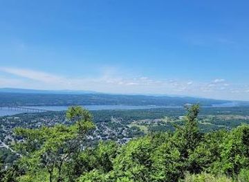 connecticut/danbury/attraction/beacon-mountain