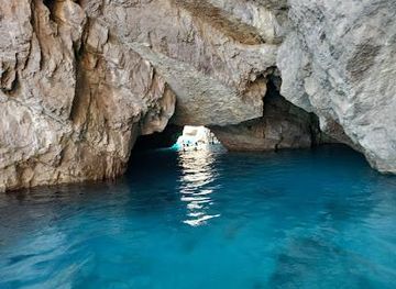 italy/positano/attraction/grotta-verde