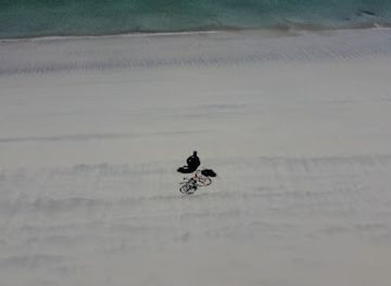 ireland/connemara-national-park/attraction/tra-tailelaith-chastro