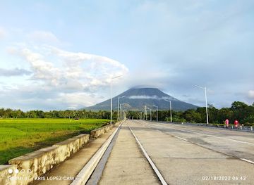 philippines/legazpi/lignon-hill-nature-park/attraction/giant-statue-of-nuestra-senora-de-salvacion