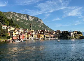 italy/lake-como/attraction/la-passeggiata-degli-innamorati