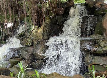cambodia/kandal/attraction/ph-euro-park-waterfall