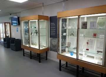 united-kingdom/sheffield/attraction/turner-museum-of-glass