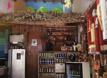 colombia/guatape/attraction/tienda-indigena-nasa-paez-te-de-coca-hoja-de-coca-productos-hoja-de-coca-indigena-colombia-ron-coca