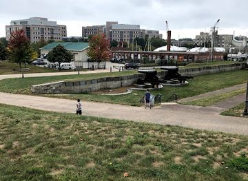 Fort Trumbull State Park and Museum